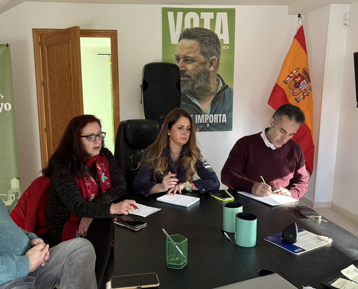 Nuestros candidatos a las Cortes de Castilla y León, <a href="/Sussuarez/">Susana Suárez Villagrá</a> y Enrique Jiménez, se han reunido con ACOPERCYL, la Asociación de Covid Persistente de Castilla y León, para escuchar sus demandas y la necesidad de un  diagnóstico adecuado y una atención integral.