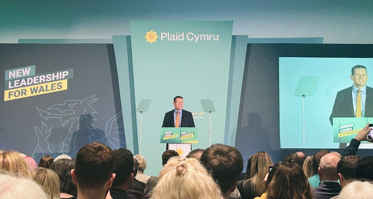 How times are changing. Busy conference in Newport for <a href="/Plaid_Cymru/">Plaid Cymru 🏴󠁧󠁢󠁷󠁬󠁳󠁿</a>. <a href="/RhunapIorwerth/">Rhun ap Iorwerth</a> speech underway, with a First 100 Days doc due out tomorrow.