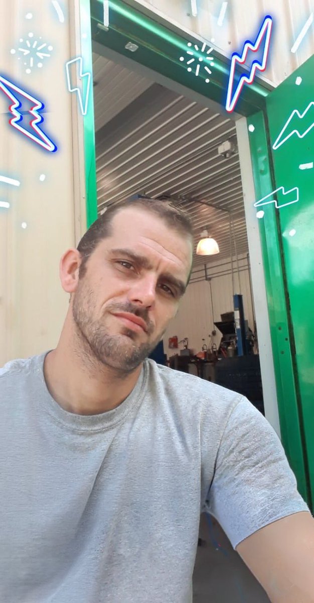 Straight Guys for Gay Eyes tweet media