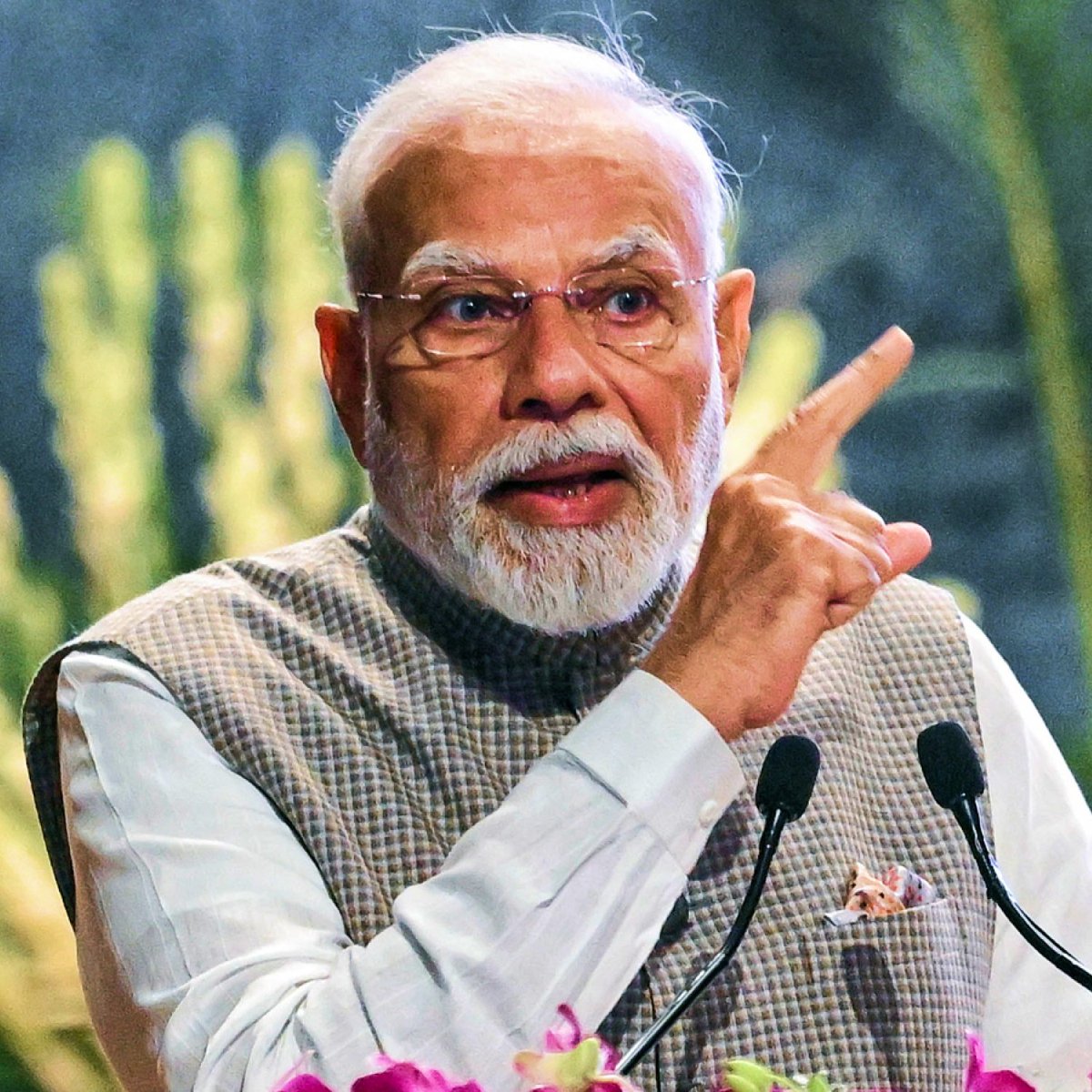 _TheTathya's tweet image. India Shortlists 18 Sites in Punjab &amp;amp; J&amp;amp;K for Iron Beam Deployment ⚡️

&amp;gt; 18 forward locations identified for Israeli Iron Beam laser air-defence system
&amp;gt; Designed to intercept Fatah-I rockets, Abdali &amp;amp; Fatah-II SRBMs, and cruise missiles
&amp;gt; Speed-of-light interception with very