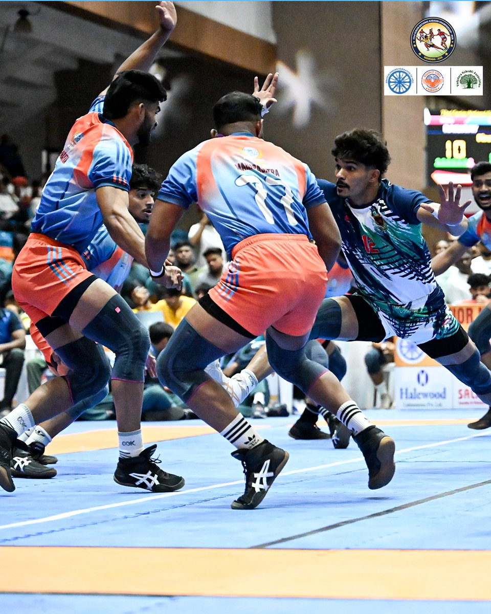 ProKabaddi's tweet photo. FINAL VIBES HITTING HARD 👊

#72ndMensSeniorNationals #ProKabaddi #MastersOfTheMat https://t.co/D7o6VpFstA