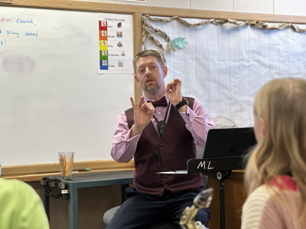 MusicatLPS's tweet photo. Great Teachers Doing Great Things!
Today we give thanks to a fantastic teacher (with great style)!
Thank you Jordan Luke, band teacher at Meadow Lane, Norwood Park, and Pyrtle Elementary Schools, for your outstanding work and continued dedication to your students! https://t.co/OUfIH7bnlb