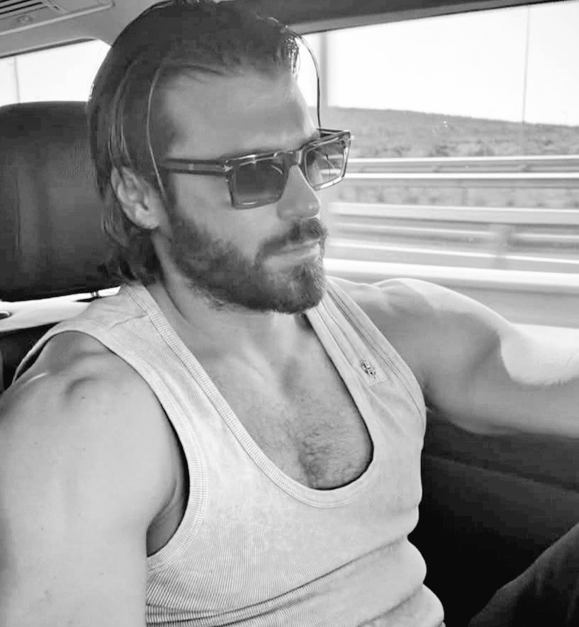 Rodaje fetén✅️...Día soleado en Madrid🇪🇸

Fetén!...enfatizando como nadie!😅👏🏻

#CanYaman