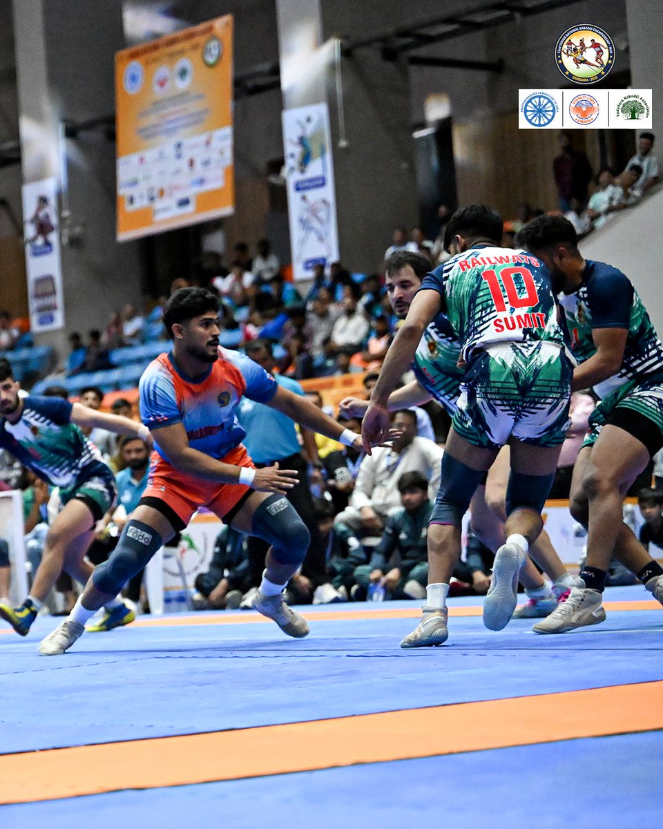 ProKabaddi's tweet photo. FINAL VIBES HITTING HARD 👊

#72ndMensSeniorNationals #ProKabaddi #MastersOfTheMat https://t.co/D7o6VpFstA