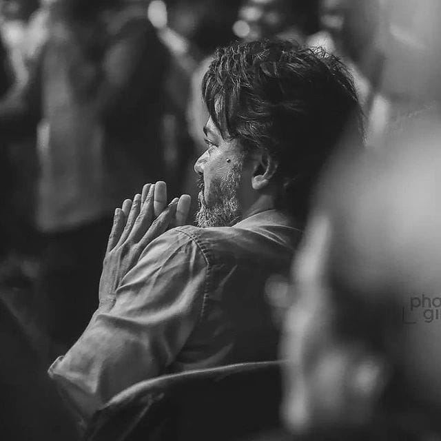 Headlines fade. Respect stays. Always with you, Thalapathy ❤️
#ThalapathyVijay #Vijay #sangeetha #tvkvijay‌