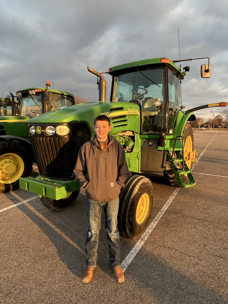 FLFFA's tweet photo. We started this morning off with some sweet rides to school. Definitely some really cool machines spanning several decades of farm power. https://t.co/Lfn8SsI88z