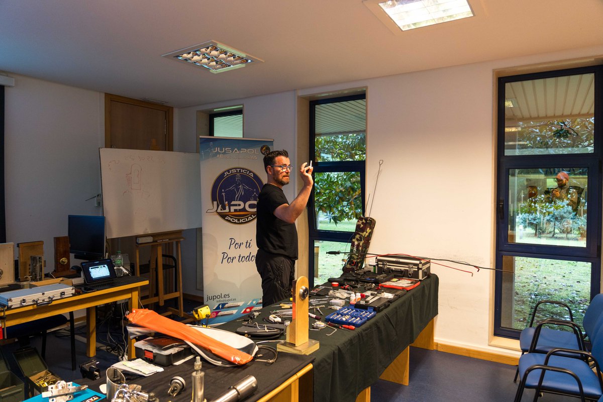 Academia Galega de Seguridade Pública - AGASP tweet media