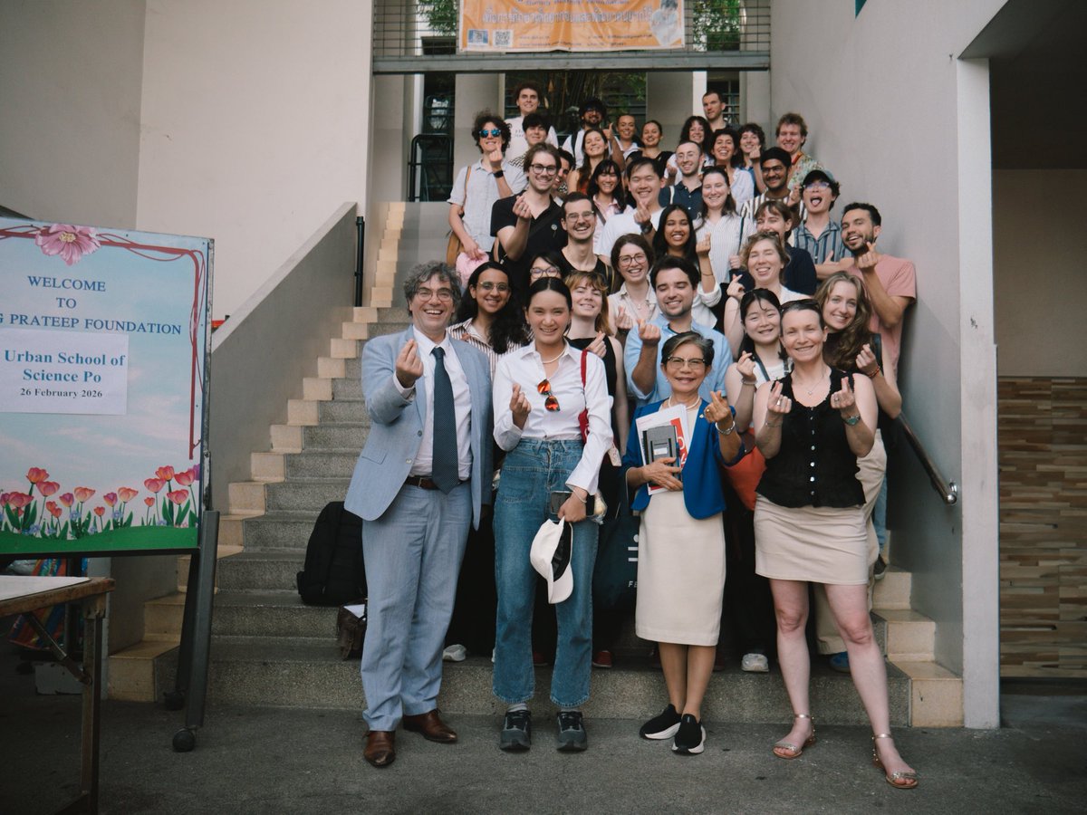 ในฐานะ Course Co-ordinator ของโปรแกรม Governing the Large Metropolis (GLM) จาก Sciences Po Urban School , paris ติ๊บได้มีโอกาสนำคณะนักศึกษาปริญญาโทลงพื้นที่ศึกษาดูงานในกรุงเทพฯ และหนึ่งในสถานที่ที่พาไปคือคลองเตยค่ะ 
.
3 ประเด็นที่โมเดลการอยู่อาศัยในเขตเมืองชั้นใน (Inner-city