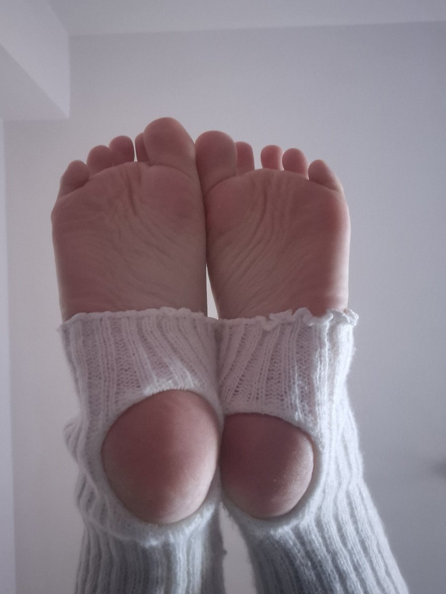 Softsteps_vip's tweet photo. @FeetFinder 😉👣 https://t.co/K9qJjXFEJo