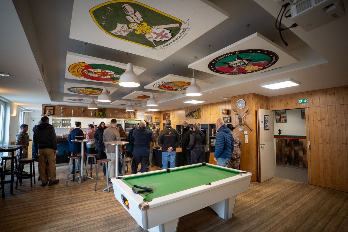 Cdc_13eDBLE's tweet image. 🟢🔴La #13DBLE a accueilli le club Sud Aveyron Business pour une rencontre aussi fructueuse que prometteuse.

🎯 Objectifs clairs :
➡️ ouvrir des opportunités de reconversion professionnelle pour les légionnaires
➡️ faciliter l’emploi des épouses, levier essentiel de stabilité et