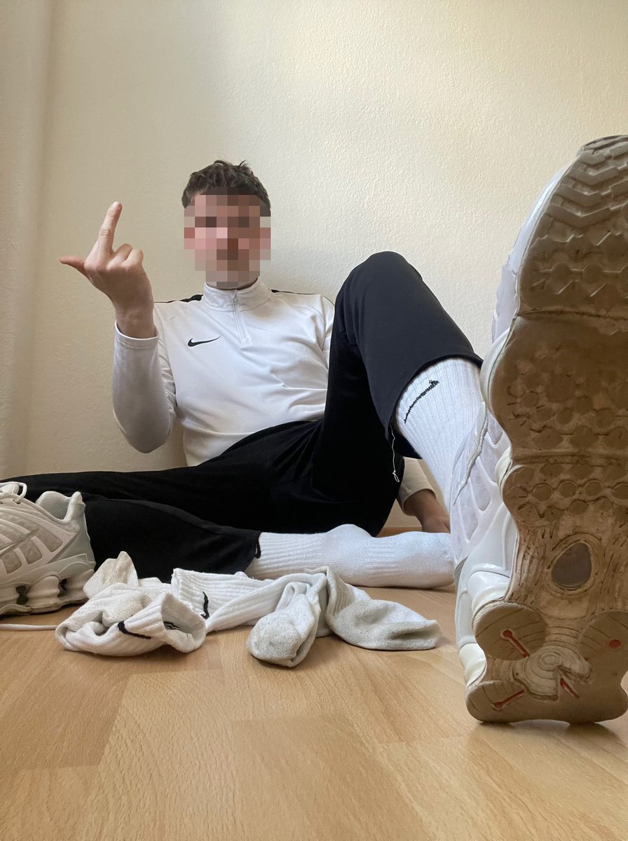 mastersamu28's tweet photo. It’s payday #findom! Your new cash for the month is there and ready to send to your #master! 💸
Kneel, sniff and send! 🤑😈
#fagtaxfriday
#germanmaster #Cashmaster https://t.co/uYdKX1Vswm
