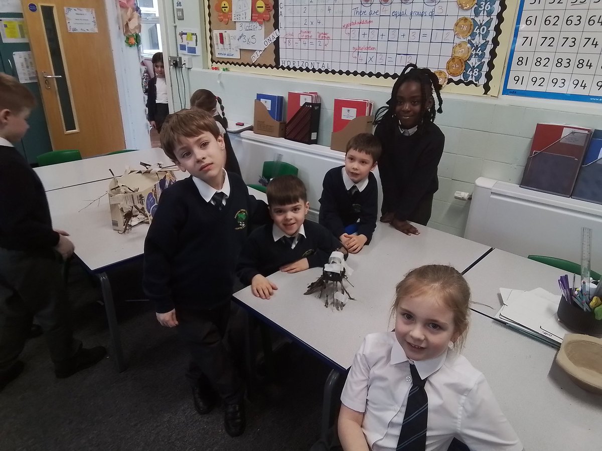 AlkringtonPS's tweet image. This week #2h have been reading the jungle book. Each table worked together to create a hideout for Mowgli 
#Collaboration
#bookimersionweek