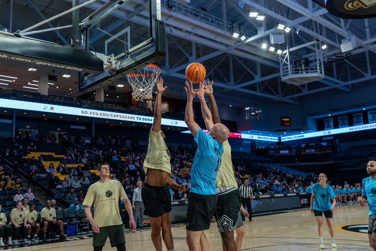GovernorVA's tweet image. The Governor’s Office won big this week at the Annual Capitol Square Basketball Classic! 🏀🏆

Grateful to everyone who came out to suport the incredible work of @VCUMassey in the fight against cancer.
