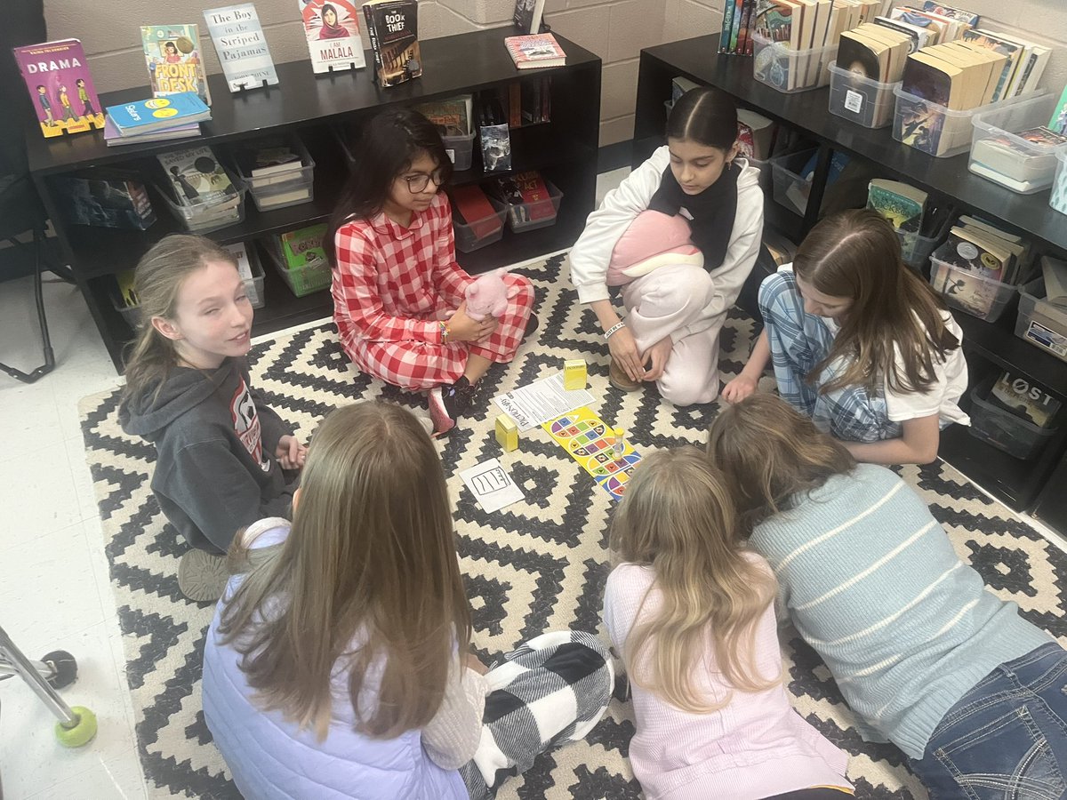 Miss Chambers tweet media