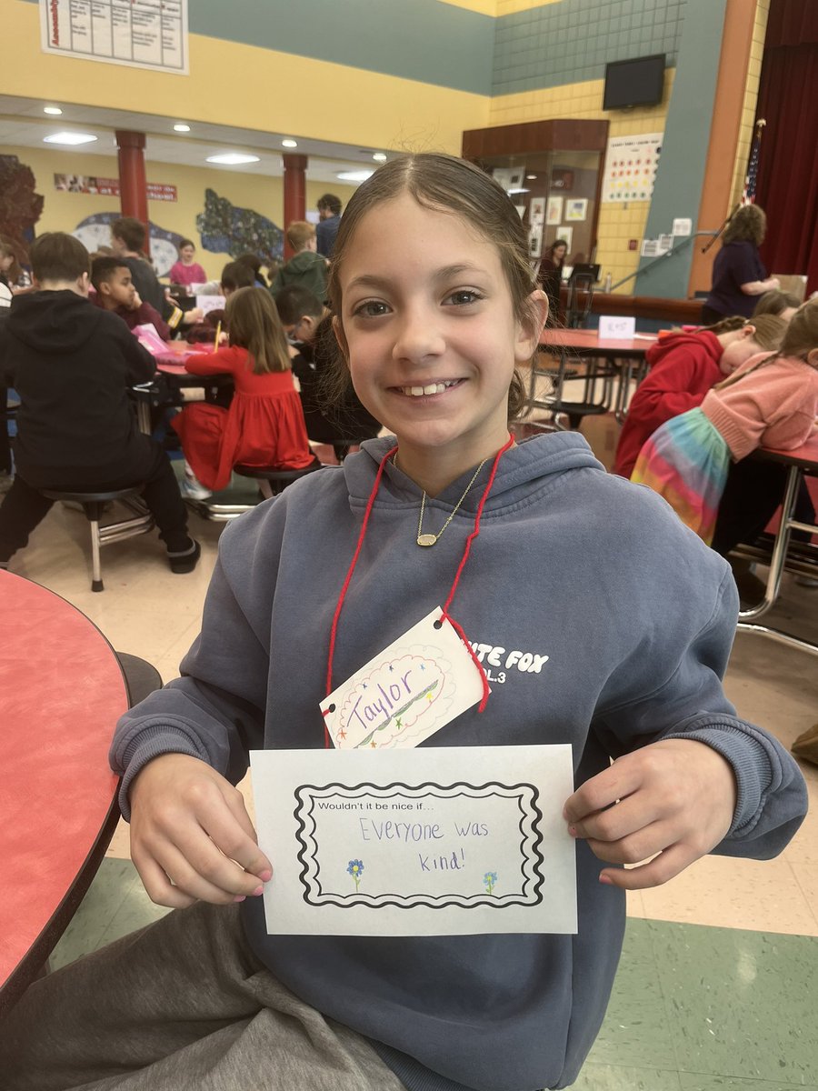 Miss Chambers tweet media