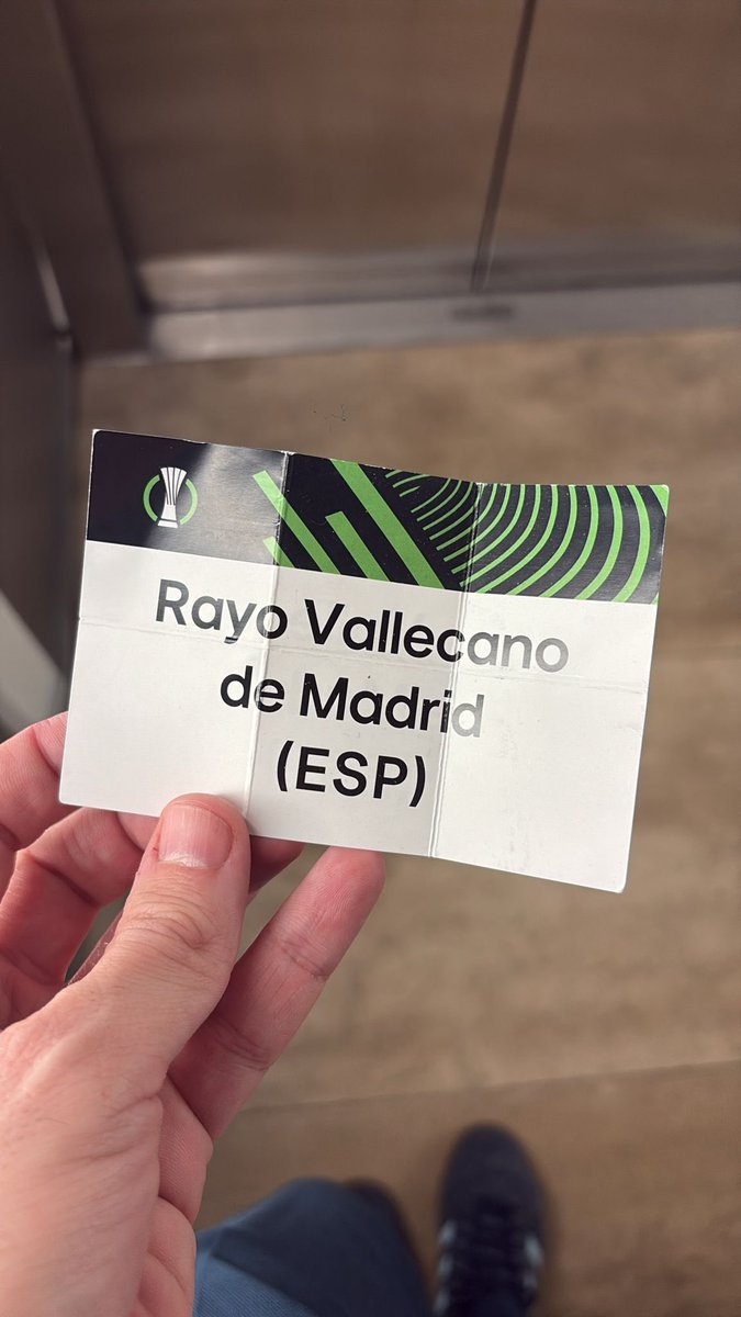 Papelillo rescatado. El que trazó el camino del #Rayo ⚡️ hacia Leipzig 🏆 

Histórico papelillo; en mayo, legendario papelillo 🤘

#UECL