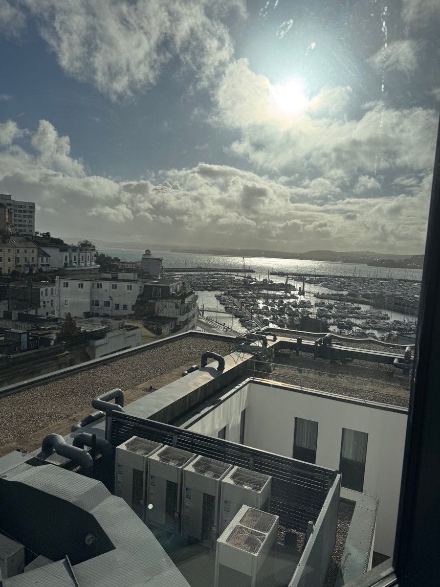 taniajouel's tweet image. This will do nicely xxxx #woohoo 🥃🥃🥃💃💃💃💃👠👠👠👠