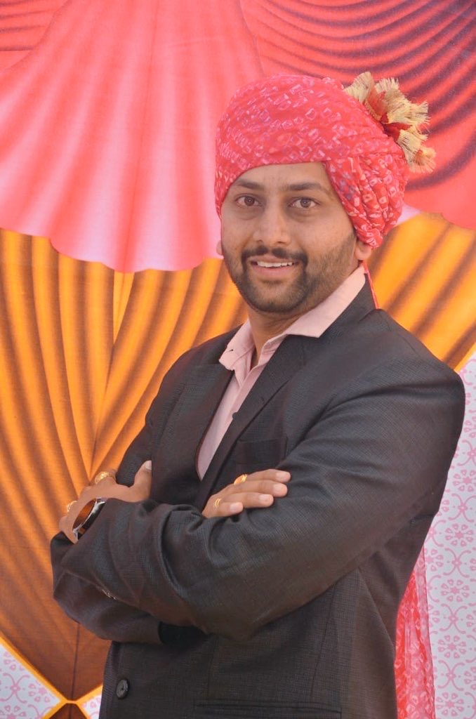 sunilkhetia2's tweet photo. મારા પરમ મિત્ર અને નાના ભાઈ સમાન કુલદીપસિંહ ભીખુભા જાડેજા ને ગુજરાત પ્રદેશ ભાજપ યુવા મોરચા માં મંત્રી તરીકે નિમણુંક થયેલ એ બદલ હૃદયપૂર્વક  અભિનંદન@ratnakar273 @iJagdishBJP @drhemangjoshimp @DrPrashantkorat @divyeshakbari79 https://t.co/4TG32Ot5dC