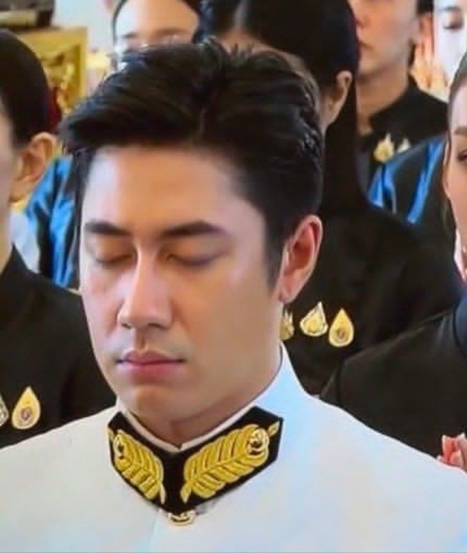 ใส่ชุดแบบนี้แล้วนึกถึง คุณหลวงอัครเทพ
วรากร😁🤗
#แจมรชตะ