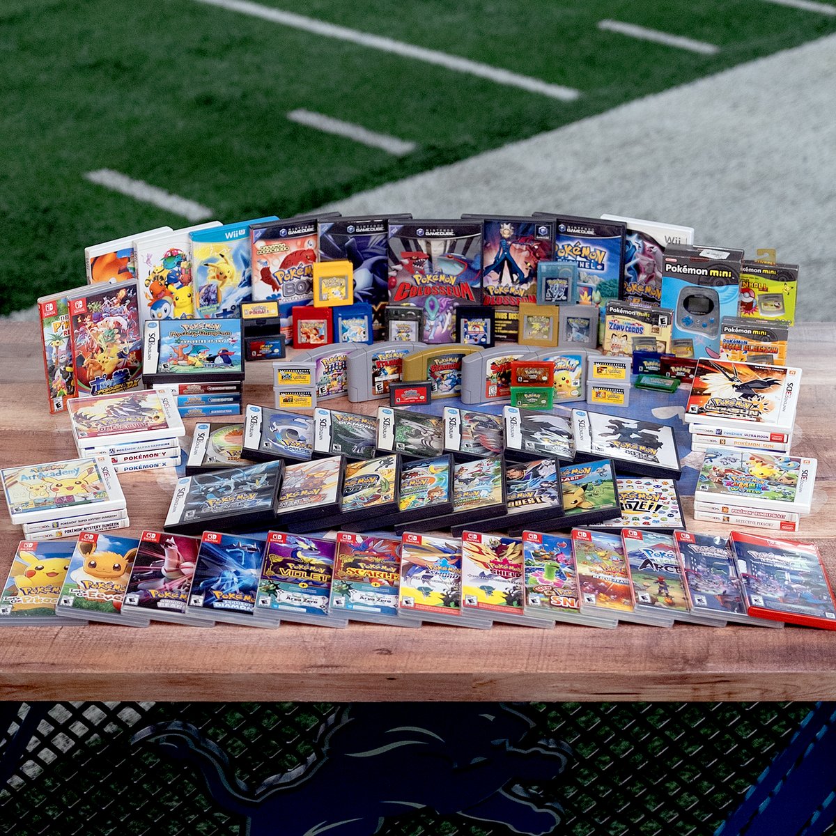 Know some lit Leos that have been rockin' with @Pokemon since Day 1. Cheers to 30 years!