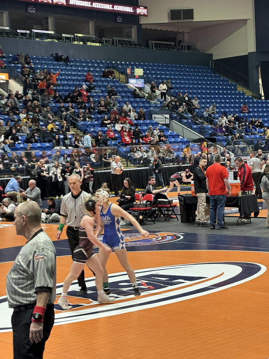 iHSA State Newman’s 110 lber Blair Grenna starts with a 2nd period pinfall onto Quartfinals