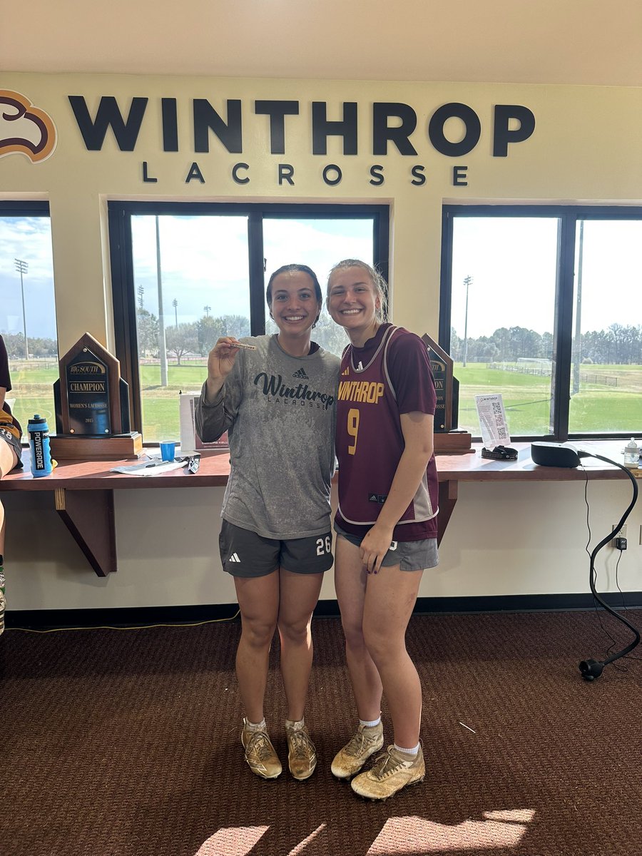 WinthropLax's tweet photo. 𝐍𝐄𝐖 𝐂𝐋𝐈𝐏 𝐖𝐈𝐍𝐍𝐄𝐑𝐒 
.
Congratulations to these two deserving student-athletes for being recognized for all they do on and off the field! We are so proud of you, Sofia and Rose! 💛🦅
.
#GoEagles | #ROCKtheHILL https://t.co/dsrvPEjn7r