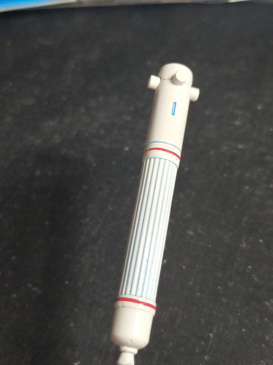 #第11回YorozuyaCupガンプラコンペ製作途中  #ザクレロ㊳
ザクレロ塗装中。
時間が無いのに、フィンの塗り分けをしてます。病気ですね( * ॑꒳ ॑*)
締切まで24時間を切りました。
塗装は75%くらいまで進んでますがちょっと時間の掛かる塗りが残ってます。ギリギリ行ける?
 #旧キット  #ガンプラ