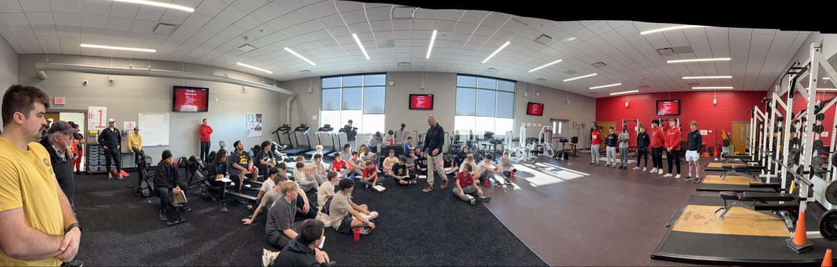 Mitchell Moore tweet media