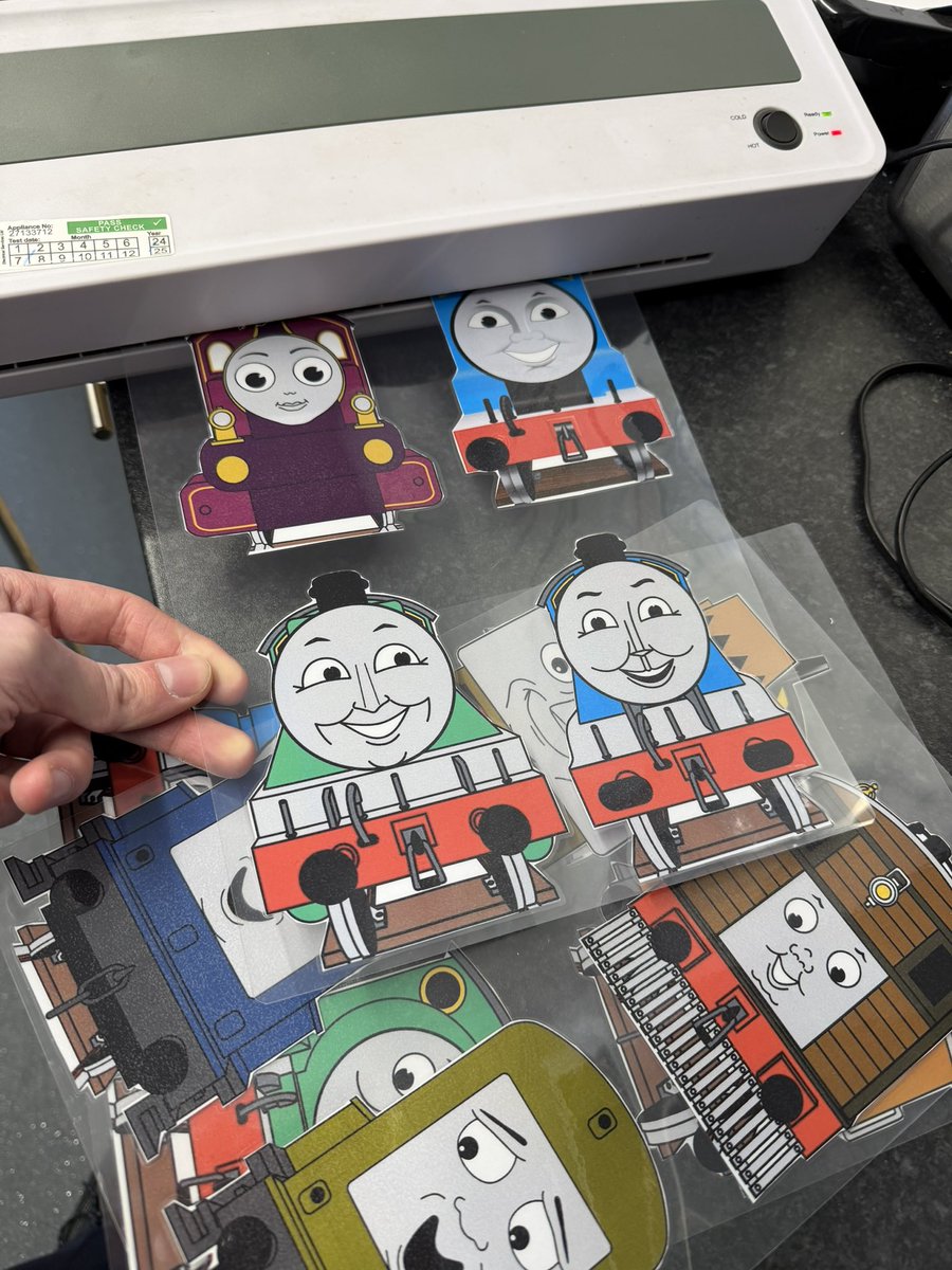 EmeraldTender tweet media