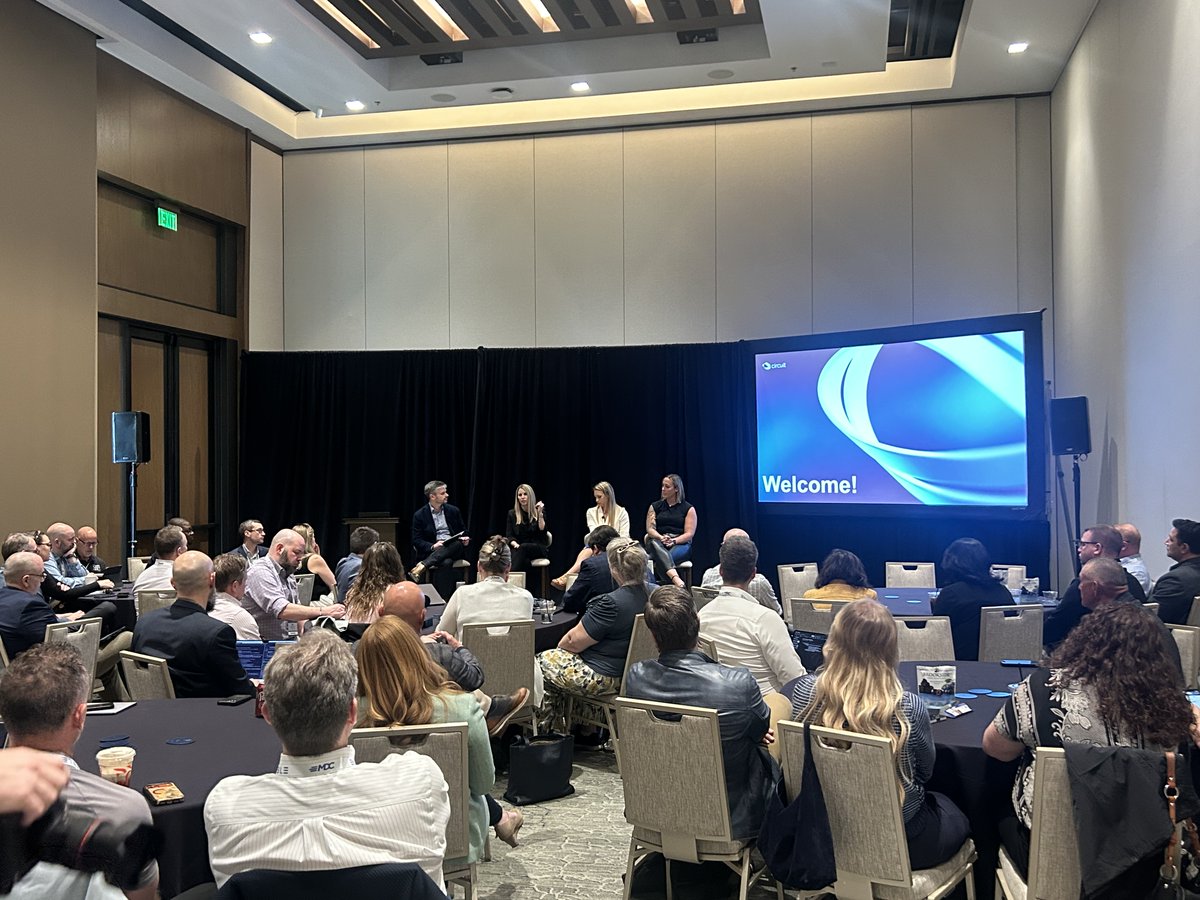 CuNextgen's tweet photo. It’s always a great opportunity to connect with our credit union partners and share about Nextly. We truly value the time spent collaborating, exchanging ideas, and exploring new ways to support their success.

#nextly #digitalbankingsolutions https://t.co/DzrKexL3hc