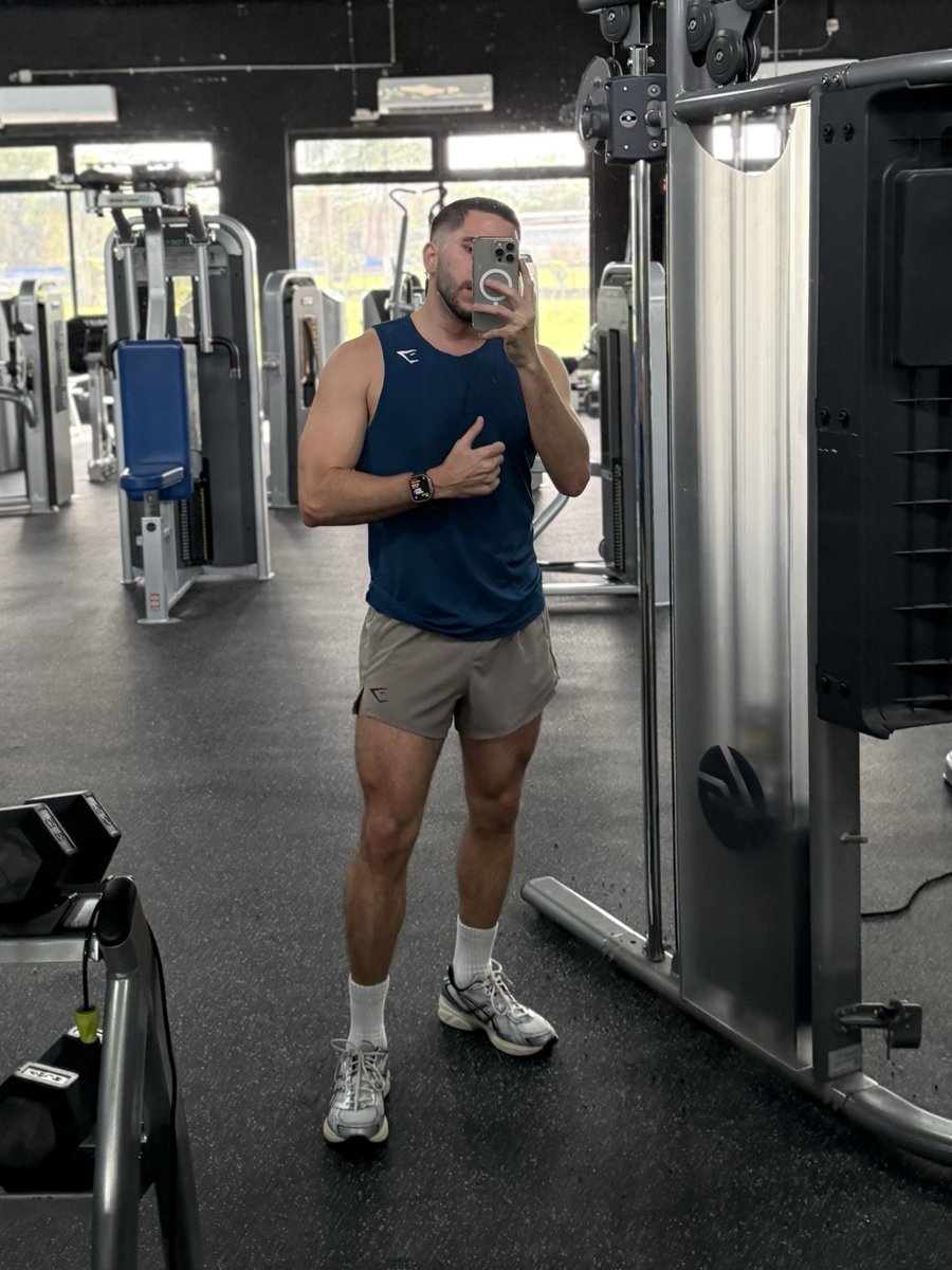 “Baby, por las noches tú me piensa’, me pasa también.”  Omar Courtz 🔥