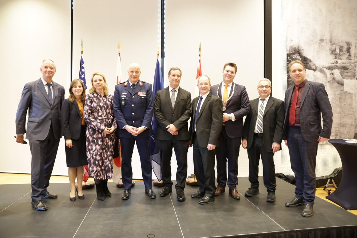 NATOJFCBS's tweet photo. “Keeping our society safe is not a task that the military can achieve alone, it also needs a strong civil society”. JFCBS Commander, General Ingo Gerhartz, was the keynote speaker at a Peace &amp; Security lecture organized by Gemeente Eijsden Margraten. #WeAreNATO #StrongerTogether https://t.co/ciRhYr6a8w