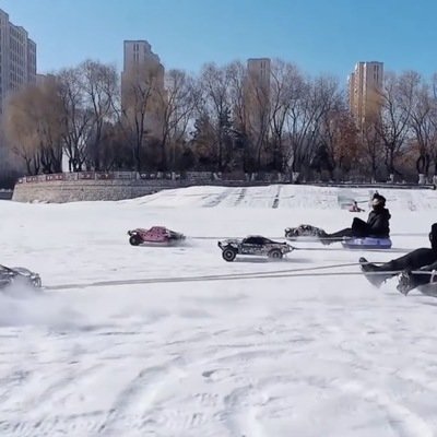 core77's tweet photo. Kents RC is a Chinese RC influencer (yes, that's a thing) known for creating powerful 1/6th-scale trucks.
As it turns out, all of that torque can be put to another purpose:
I can't be… https://t.co/IPzWPLc9SB #Sledding #RCTrucks #WinterFun #Harbin #SnowActivities https://t.co/M4t2a7xqS0