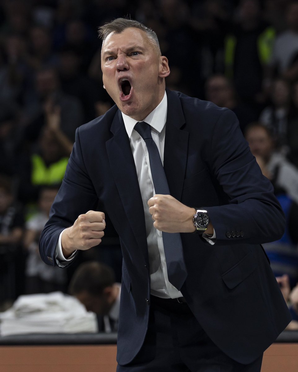 W W W W W W W W ✅

8/8. 👀 

<a href="/FBBasketbol/">Fenerbahçe Beko</a> 🟡🔵