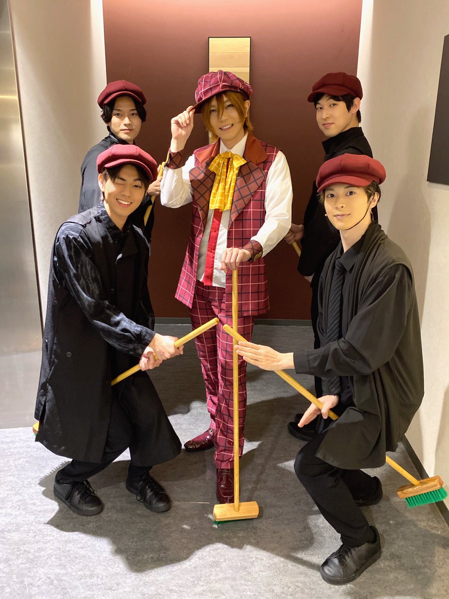 舞台「KING OF PRISM-Your Endless Call-
み～んなきらめけ！キンプリ☆ツアーズ」

 #山田リョウ 役の  #安里勇哉 さんとお写真を撮っていただきました🫶🏻
明日も全力でウォッシュ！ウォッシュ！💕🫧
フレッシュに爽快に煌めいていきます🌟

💌😉分身よりっ
 #舞台キンプリ
 #ブタキン