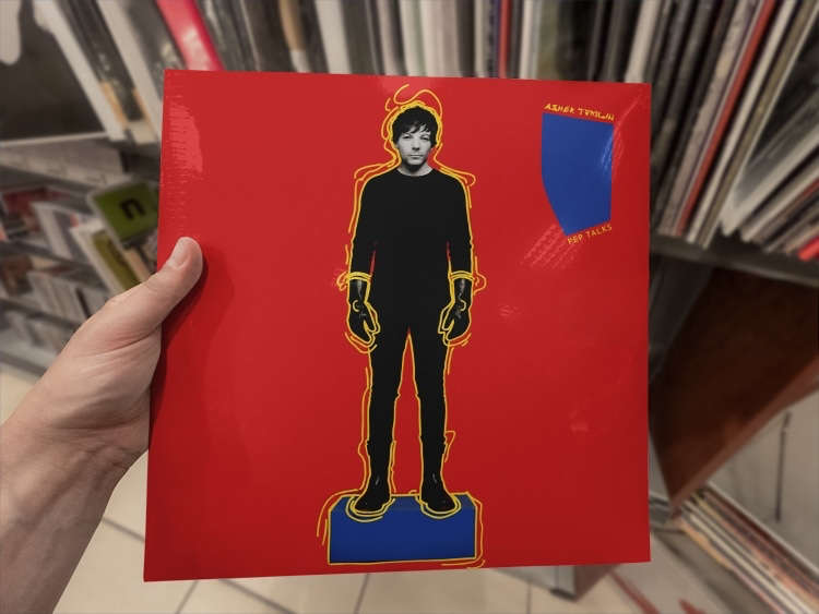 RealJonathanCar's tweet photo. Happy @AsherTomlin Day. His album Pep Talks arrived at our doorstep on vinyl! @HenryRCarlisle is going to be in a great mood when he returns home from school today! (Hen, I’m not sure what color this is — no sticker on the plastic.) https://t.co/E1u3W4roX9