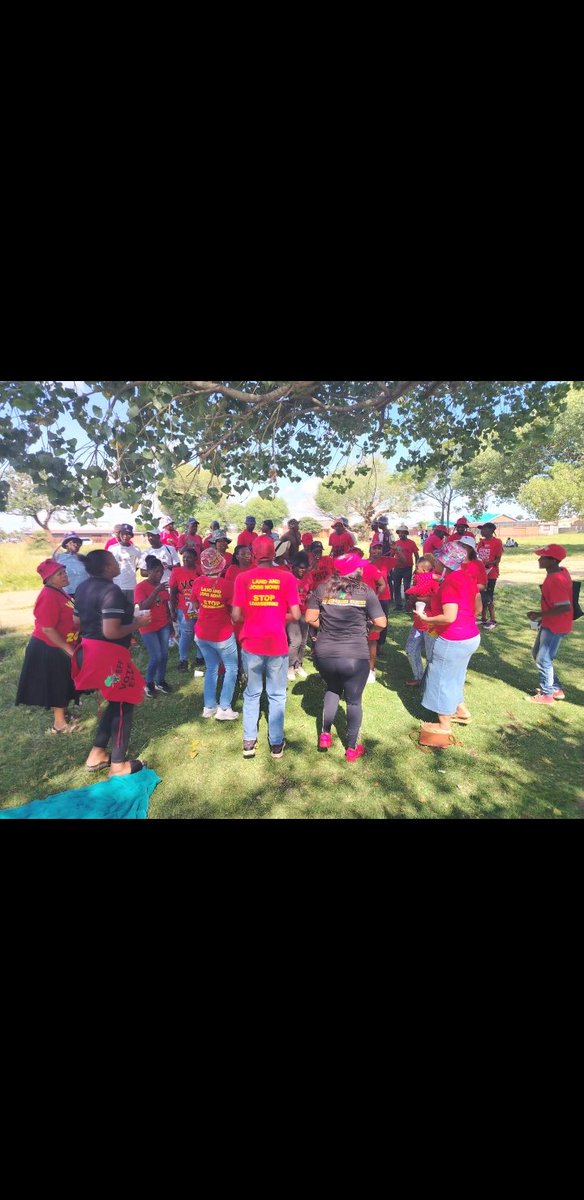 EFF_Emfuleni's tweet photo. We Redid the Friday and recruited in Emfuleni, Ward 42. EFF Emfuleni Sub-region ✊🏿✊🏿 https://t.co/e9V3tzh5j4