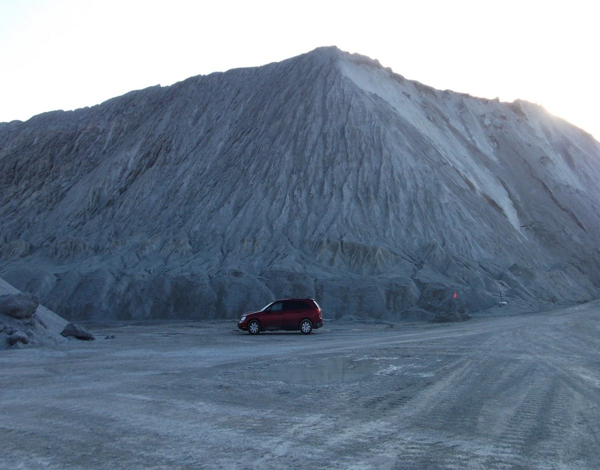 IL_transport's tweet photo. Professors at @CEEatIllinois along with @IDOT_Illinois are studying how underutilized quarry materials can be used to build more cost-effective, durable roads with local Illinois materials.
Read the full article: https://t.co/JbUJraC0hk
#ict #illinois #ictresearch #idot https://t.co/ITSmVZ50gw