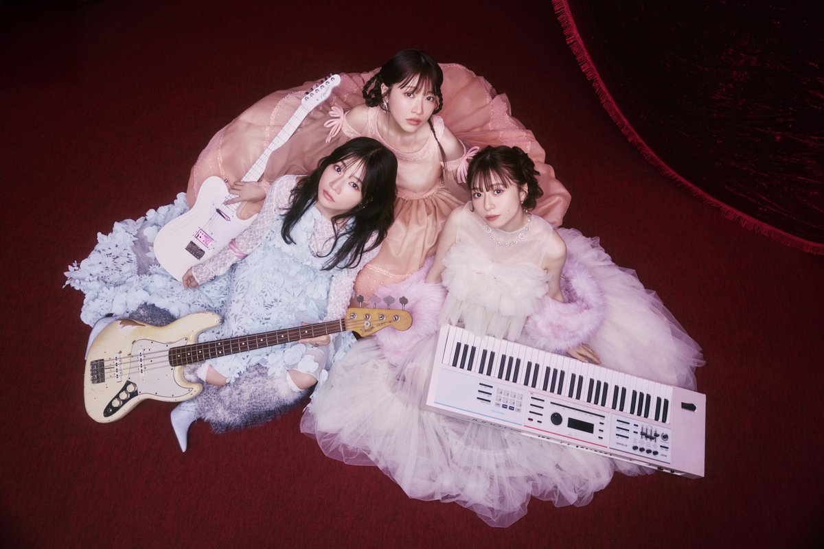 SILENT SIREN 新アー写公開❤️ #SILENTSIREN #サイサイ