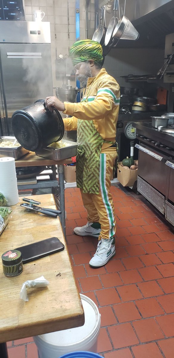 HEVnamedMeGRAP's tweet photo. The FLY chef...Ras Jolomite of @JolosKitchen #MrMakeItHappen #NowRule #RasTafariCooking #INI30 #SergioT #Avia830 https://t.co/YIwoemclZu