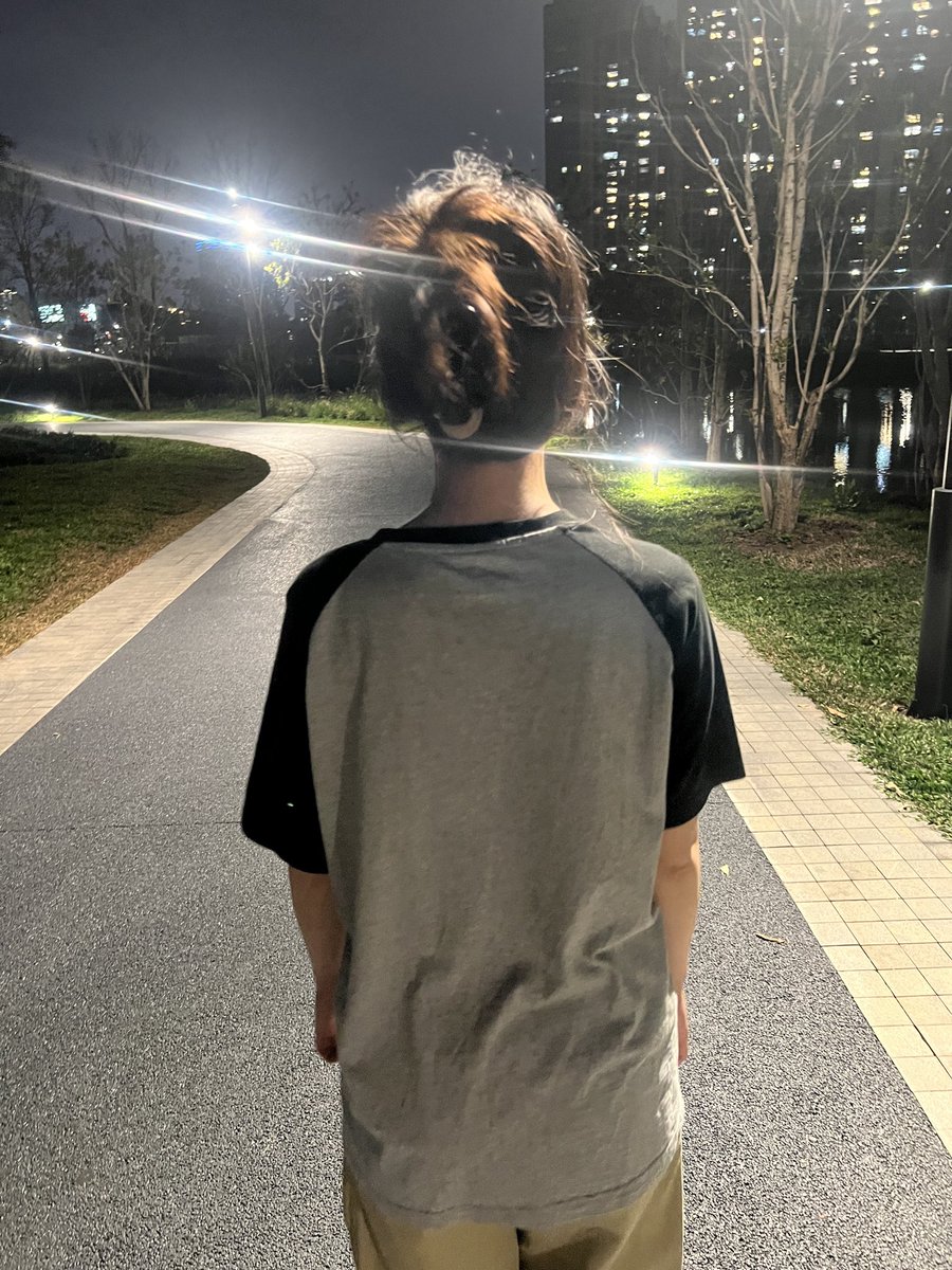 Clzgsj's tweet photo. 广东的夏天来的太快 https://t.co/5mCuLKn9Va
