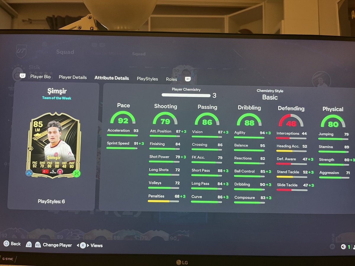 FutNevzo's tweet photo. @AsyFutTrader @WetDesignFUT @FutPoliceLeaks @DetectiveFUT Does he fit ? Also he’s playing lm https://t.co/QWT7uMtYQ5