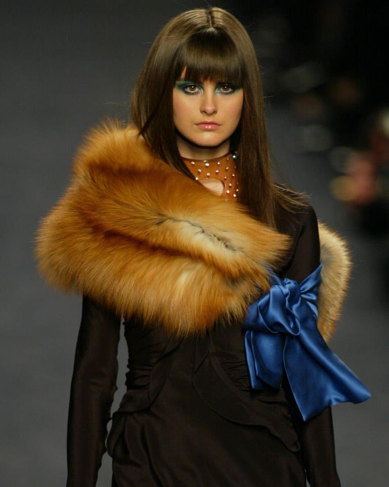 poethIms's tweet photo. @rebecamaccise Me recordo a YSL by tom ford 2003 https://t.co/UeQjVBoUoh