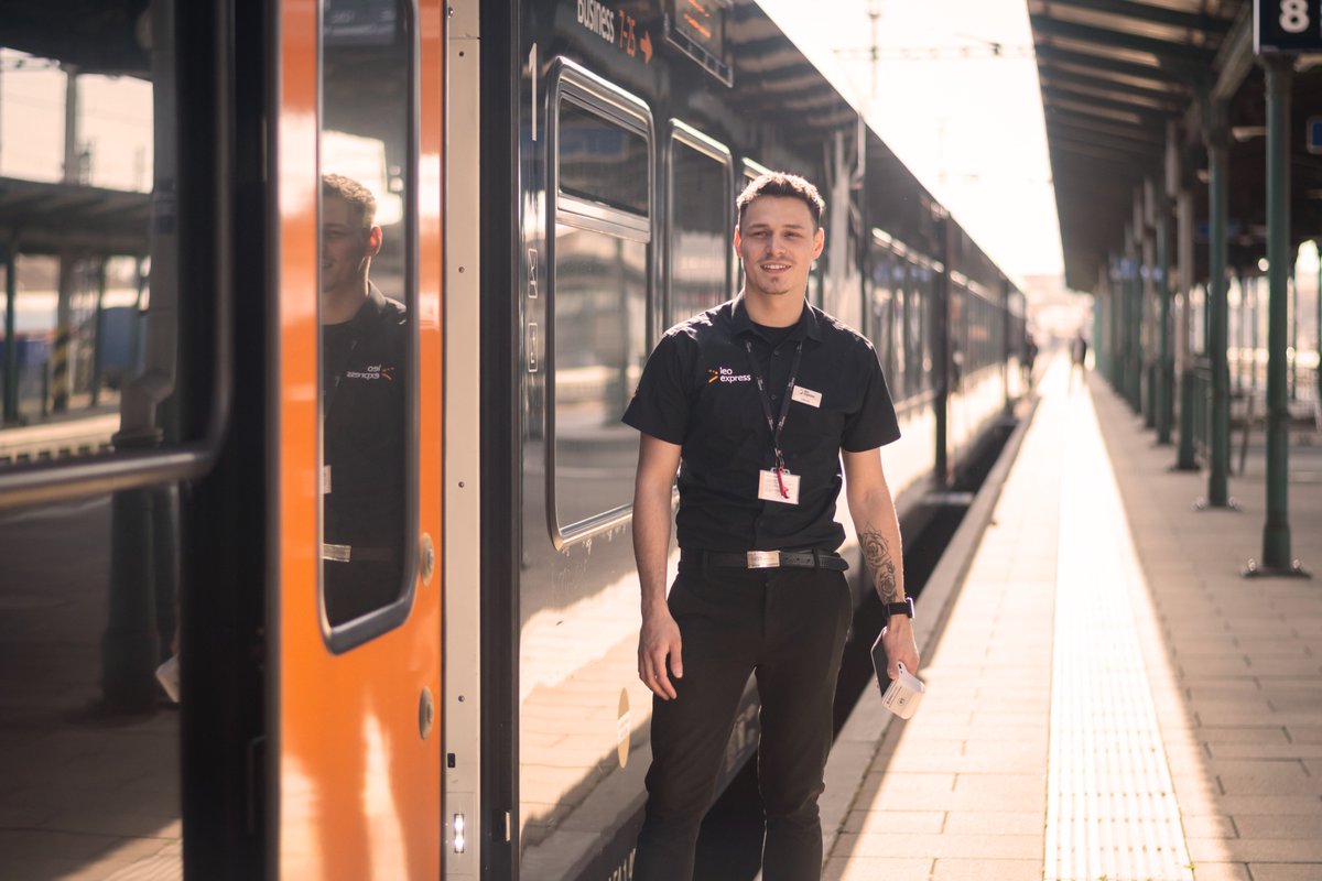 Leo Express tweet media