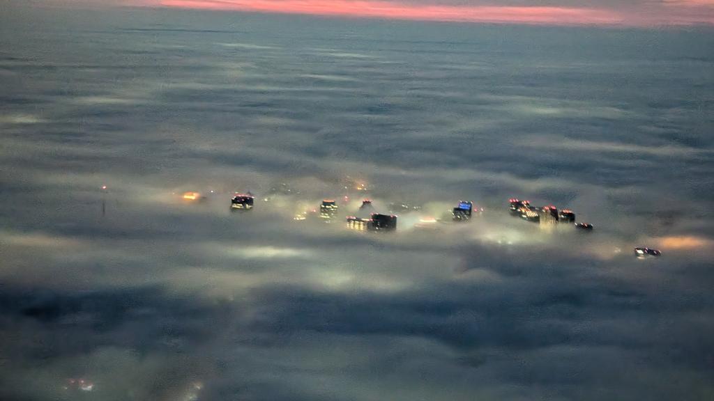 UnchartedX1's tweet image. Leaving nor cal on a foggy and very early morning, 28ish hours and 3 flights later landing with quite a view. After many trips here this is, I think, the first time I've had this spectacular flight path into Cairo! #egypt #pyramids