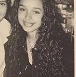 Estou chocada como a atriz do vídeo lembra a J, até os cabelos que são naturalmente encaracolados.. Achei linda a música, os arranjos , a sonoridade, a letra, a fotografia. É AOTY.