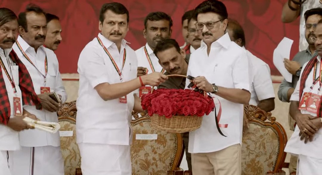 'நாம் போராடுவது, நம்முடைய கழக வெற்றிக்கும்; கூட்டணி வெற்றிக்கும் மட்டும் அல்ல, தமிழ்நாட்டின் வெற்றிக்காக' என்று கழக மேற்கு மண்டல வாக்குச்சாவடி குழுவினரிடம் எடுத்துரைத்து மாண்புமிகு தமிழ்நாடு முதலமைச்சர் தலைவர் தளபதி <a href="/mkstalin/">M.K.Stalin - தமிழ்நாட்டை தலைகுனிய விடமாட்டேன்</a> அவர்கள் பேருரையாற்ற, நெடுங்காலம் ஆளப்போகும் நமது