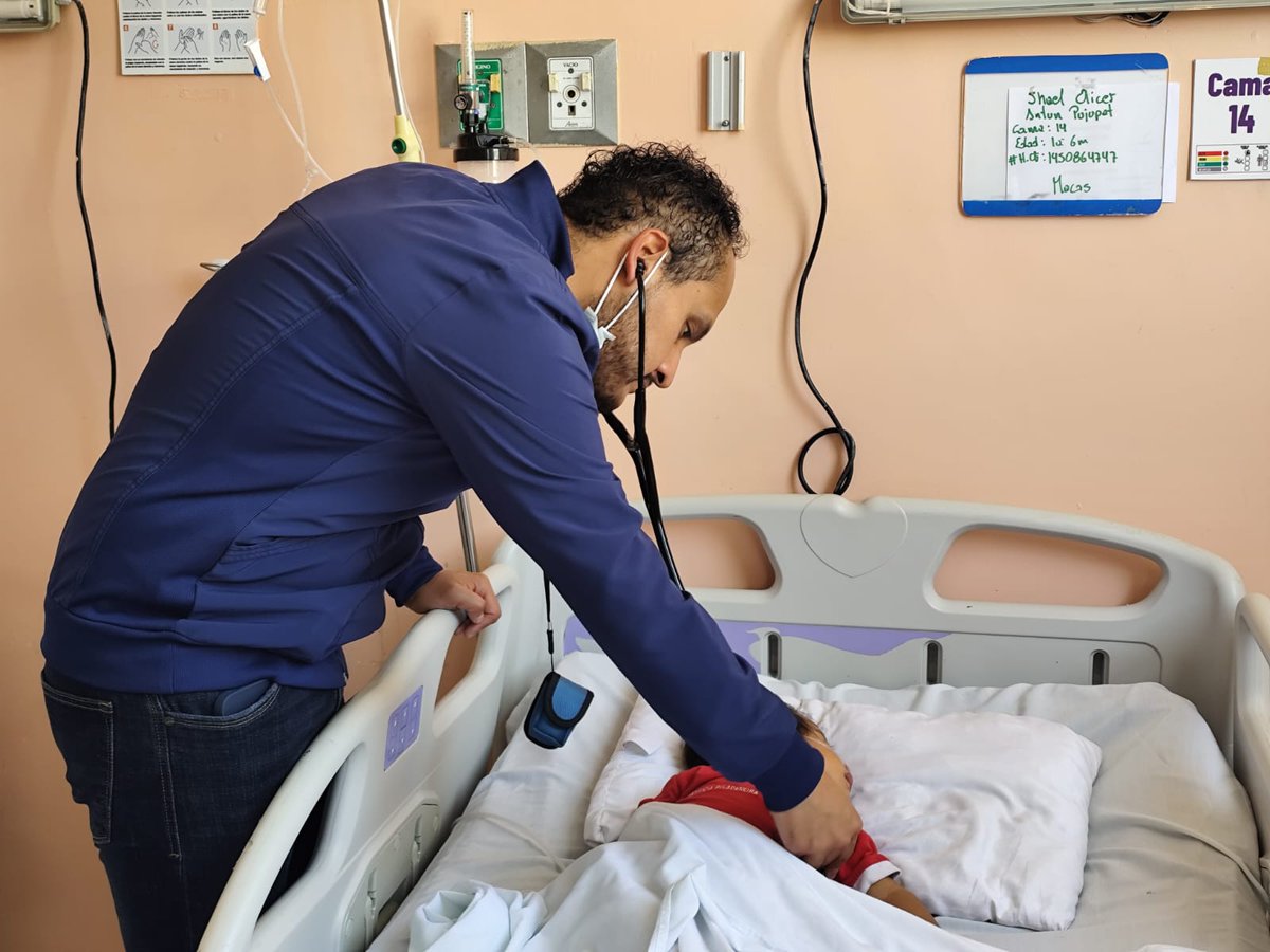 #MoronaSantiago|El <a href="/HGeneralMacas/">Hospital General Macas🇪🇨</a> brindó atención a 897 niños. Las patologías más frecuentes fueron respiratorias y gastrointestinales, además controles periódicos. Este establecimiento de salud cuenta con 2 neonatólogas y 7 pediatras para atención especializada. #ElNuevoEcuador