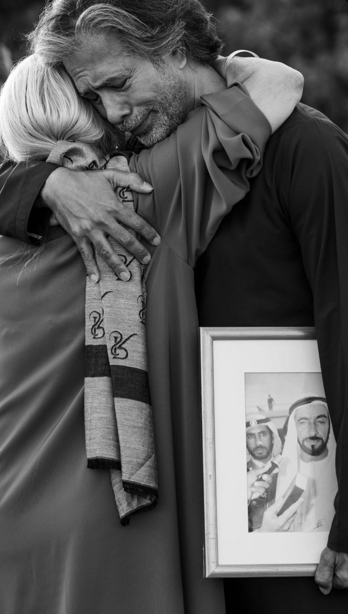 حب الإمارات ومعازيبها يعلمك الوفـاٰ♥️