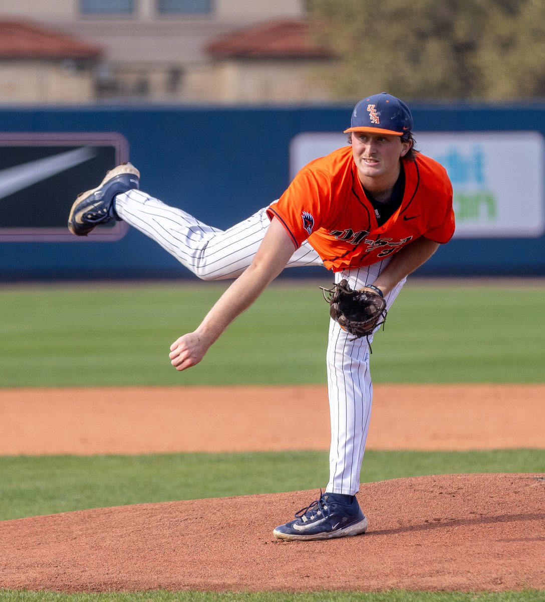 rylanphotog's tweet image. Starters for #UTSA baseball versus Ohio State: 

1. Caden Miller 1B
2. Drew Detlefsen LF 
3. Lane Haworth RF
4. Andrew Stucky C
5. Josh Arquette 3B
6. Christian Hallmark CF
7. Garrett Gruell DH 
8. Diego Diaz 2B
9. Jordan Ballin SS

P. Connor Kelley